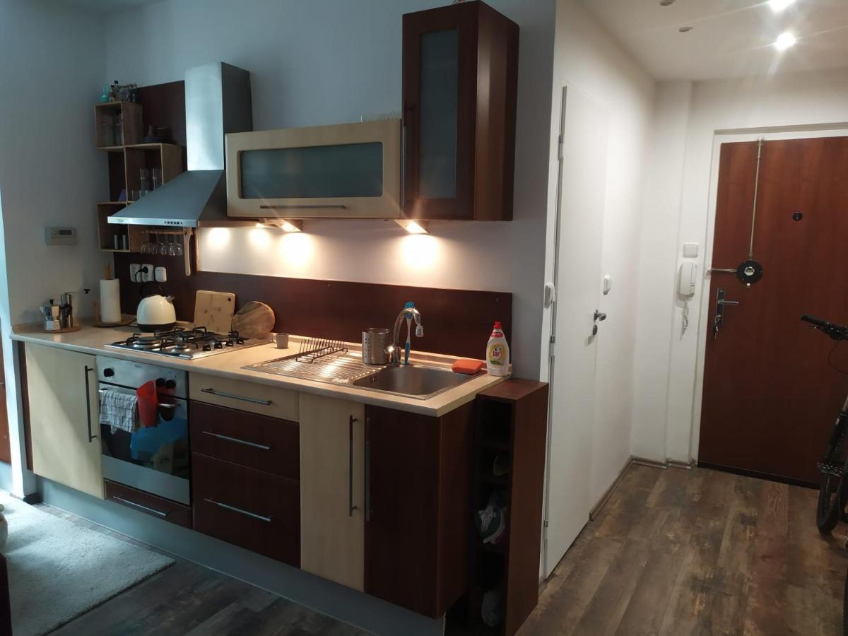 Pisqor Apartment - Self Check-In Bratislava Eksteriør bilde