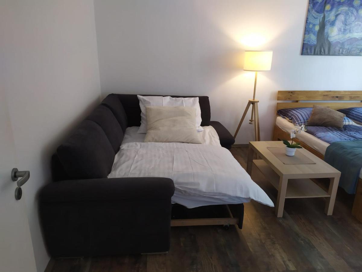 Pisqor Apartment - Self Check-In Bratislava Eksteriør bilde