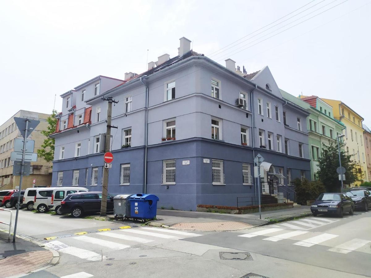 Pisqor Apartment - Self Check-In Bratislava Eksteriør bilde